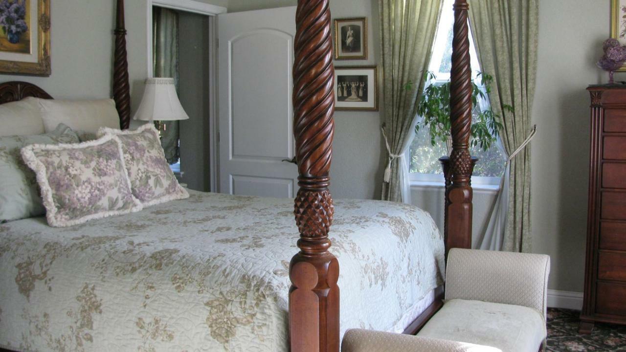 Yosemite Rose Bed And Breakfast グローヴランド エクステリア 写真